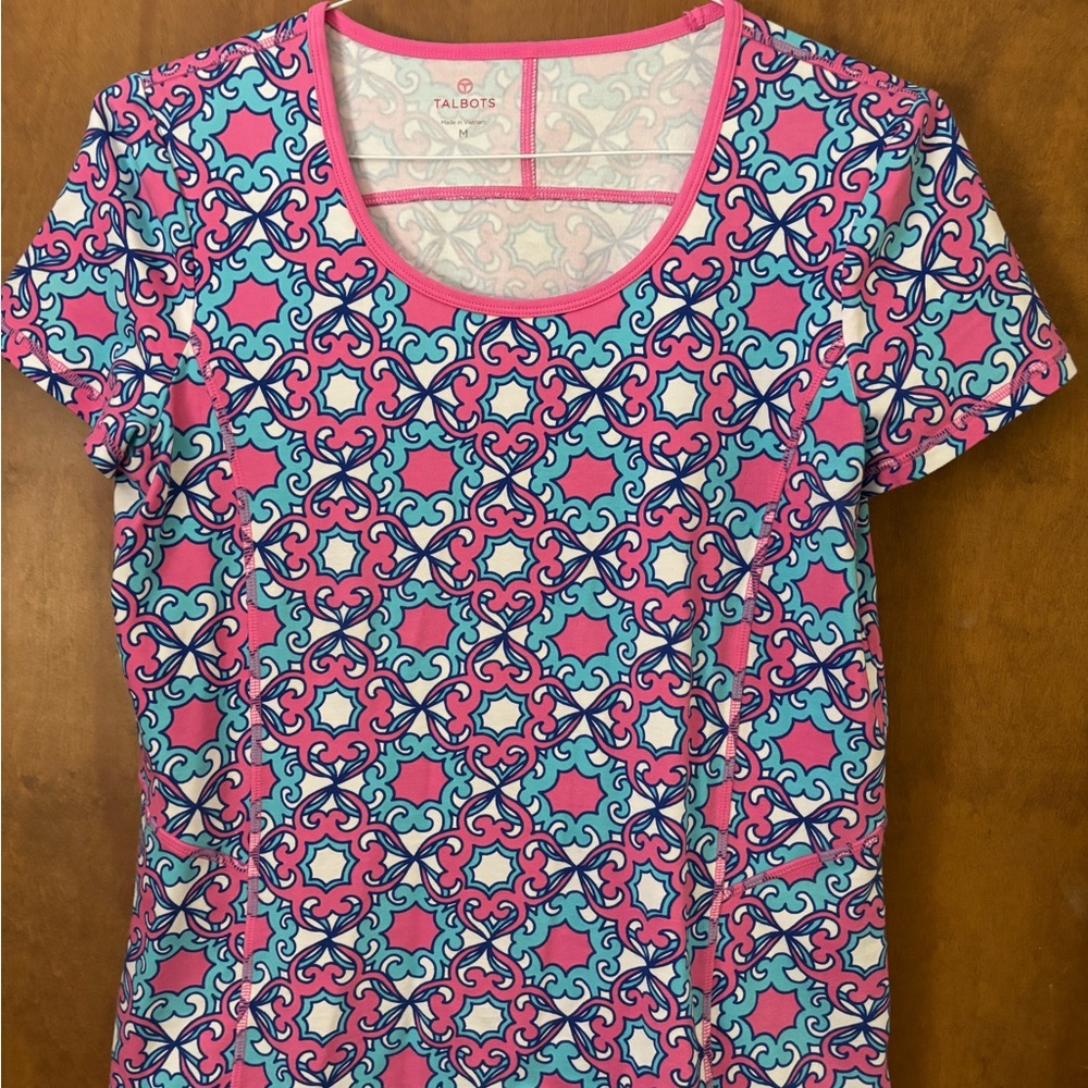 Talbots Women's Short Sleeve Pink, White and Blue Geometric Tee. Seam details.